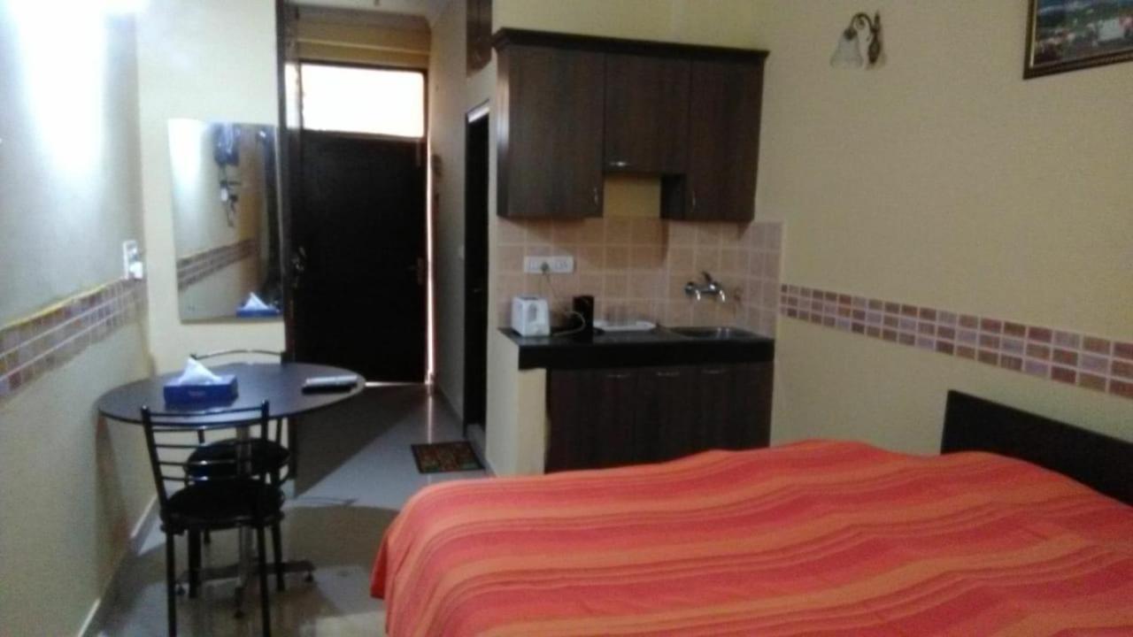 Hotel O Hya'S Homestay Dehradun Esterno foto
