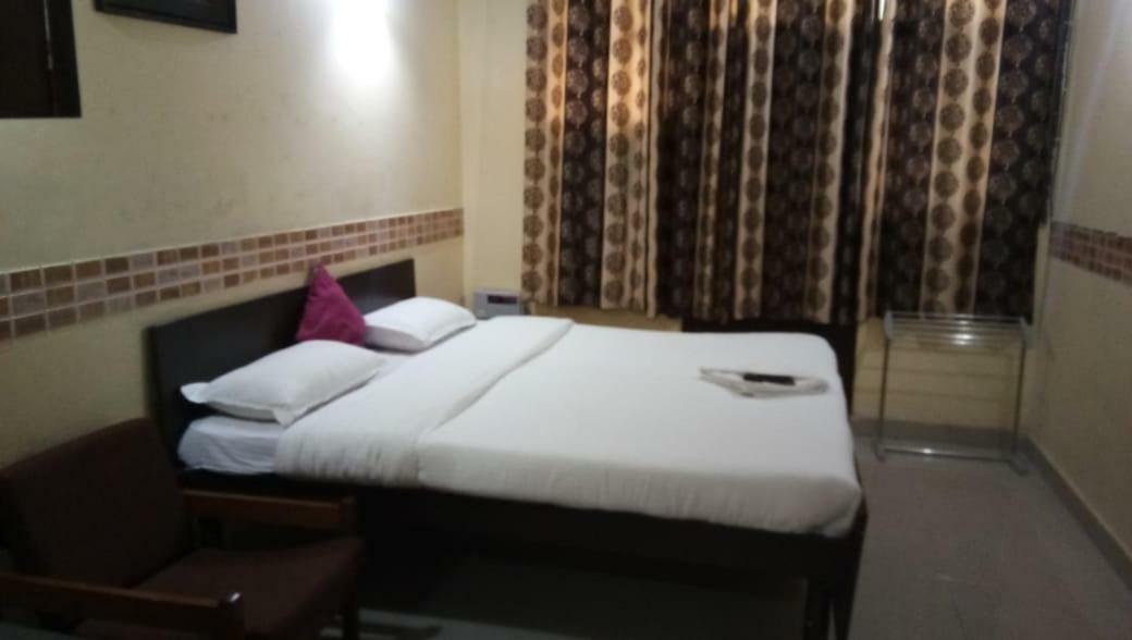 Hotel O Hya'S Homestay Dehradun Esterno foto